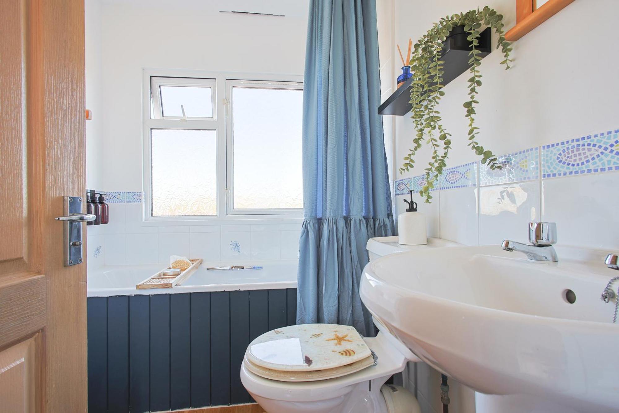The Retreat, Waterfront & Log Burner Villa Christchurch  Eksteriør bilde